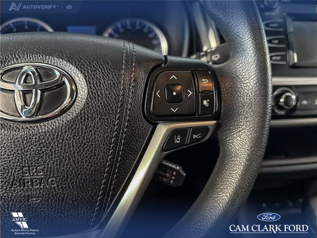 2019 Toyota Highlander LE (Stk: P14716) in Airdrie - Image 16 of 25