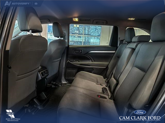 2019 Toyota Highlander LE (Stk: P14716) in Airdrie - Image 23 of 25