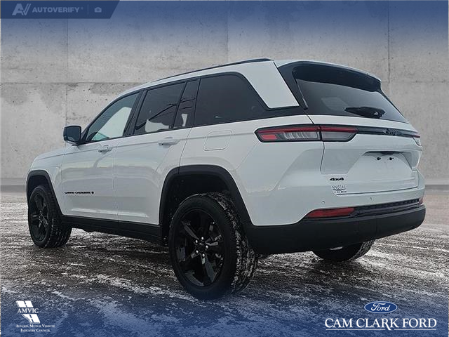 2025 Jeep Grand Cherokee Laredo (Stk: SJ056A) in Innisfail - Image 4 of 24