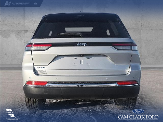 2023 Jeep Grand Cherokee 4xe Base (Stk: SJ070A) in Innisfail - Image 5 of 24