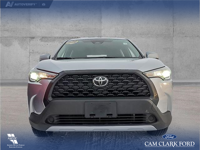 2023 Toyota Corolla Cross LE (Stk: U37896) in Red Deer - Image 2 of 23