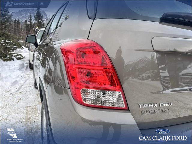 2020 Chevrolet Trax LS (Stk: P1584) in Canmore - Image 11 of 26