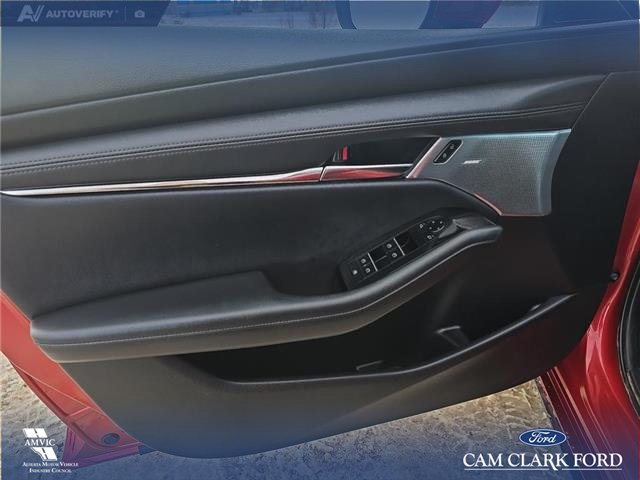 2021 Mazda Mazda3 GT (Stk: TJ008B) in Innisfail - Image 7 of 24