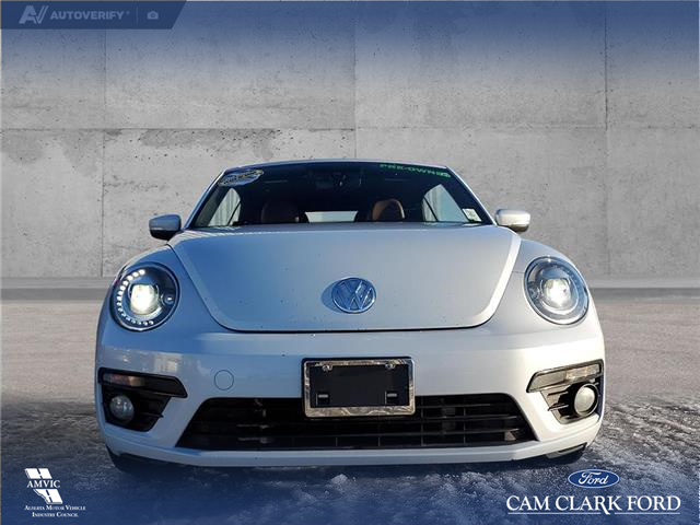 2017 Volkswagen Beetle 1.8 TSI Trendline (Stk: U37922) in Red Deer - Image 2 of 23