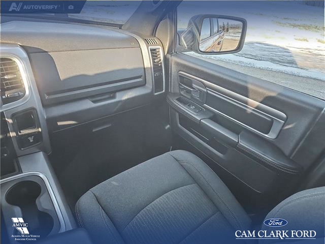 2022 RAM 1500 Classic SLT (Stk: P1026A) in Innisfail - Image 18 of 24