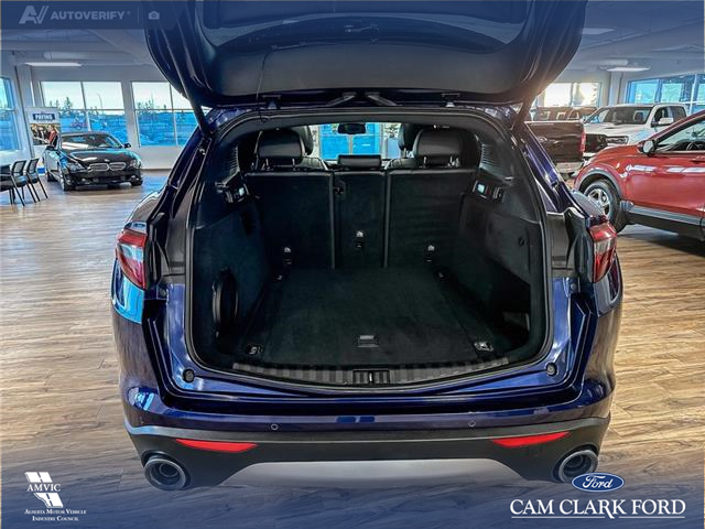 2018 Alfa Romeo Stelvio ti (Stk: P14778) in Airdrie - Image 12 of 25 2018 Alfa Romeo Stelvio ti (Stk: P14778) in Airdrie - Image 12 of 25