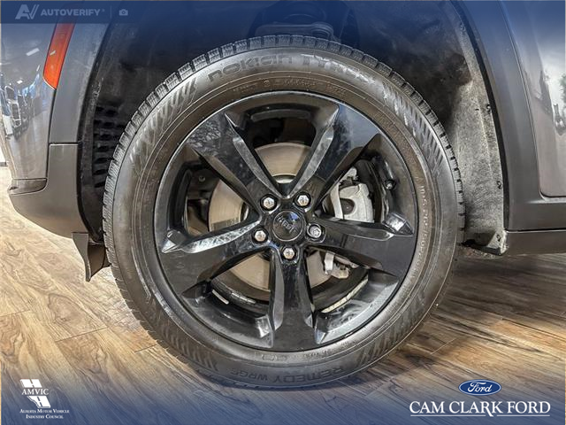 2023 Jeep Grand Cherokee L Limited (Stk: P14772) in Airdrie - Image 6 of 25