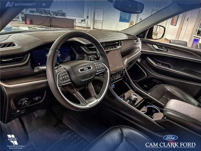 2023 Jeep Grand Cherokee L Limited (Stk: P14772) in Airdrie - Image 13 of 25