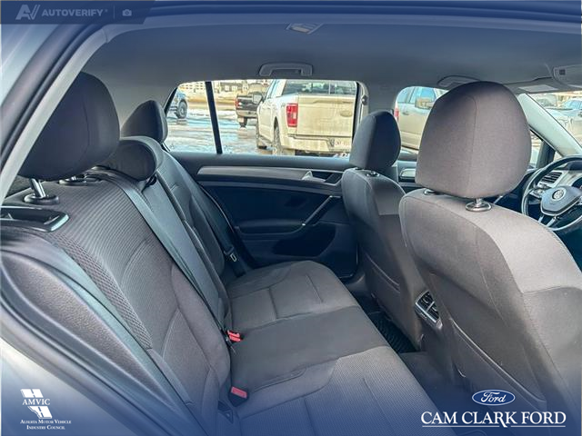 2016 Volkswagen Golf 1.8 TSI Comfortline (Stk: P6931) in Olds - Image 23 of 25