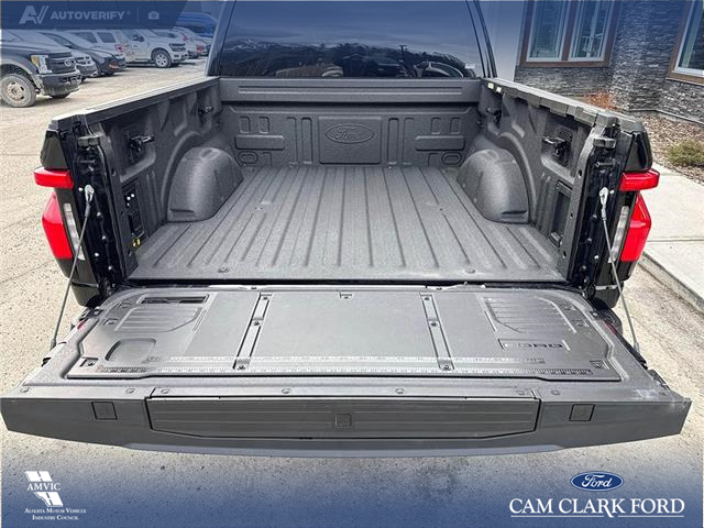 2025 Ford F-150 Lightning Flash (Stk: P1591) in Canmore - Image 12 of 27