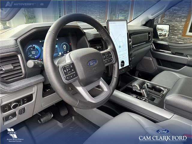 2025 Ford F-150 Lightning Flash (Stk: P1591) in Canmore - Image 13 of 27