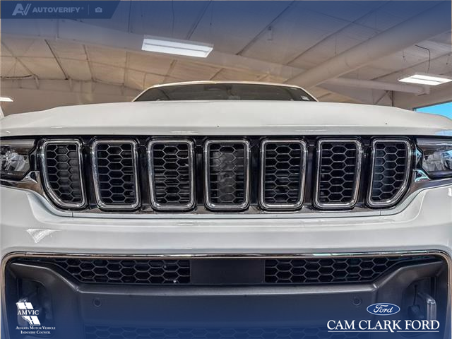 2023 Jeep Grand Cherokee Overland (Stk: P14857) in Airdrie - Image 9 of 25
