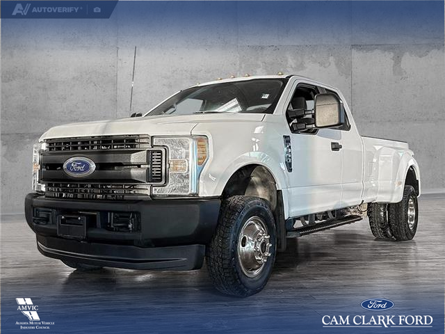 2017 Ford F-350 XL (Stk: P14831) in Airdrie - Image 1 of 25