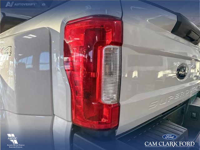 2017 Ford F-350 XL (Stk: P14831) in Airdrie - Image 11 of 25 2017 Ford F-350 XL (Stk: P14831) in Airdrie - Image 11 of 25