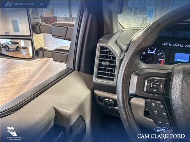 2017 Ford F-350 XL (Stk: P14831) in Airdrie - Image 17 of 25 2017 Ford F-350 XL (Stk: P14831) in Airdrie - Image 17 of 25