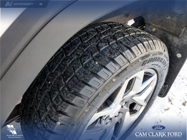 2023 GMC Sierra 1500 SLT (Stk: U37964) in Red Deer - Image 7 of 25