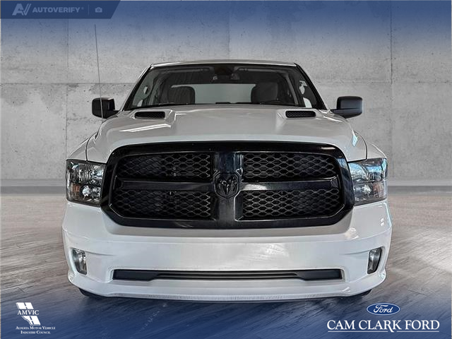 2022 RAM 1500 Classic Tradesman (Stk: P14910) in Airdrie - Image 2 of 25