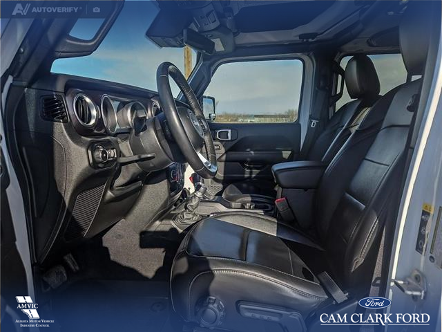 2021 Jeep Wrangler Unlimited Sahara (Stk: P1168) in Innisfail - Image 13 of 24