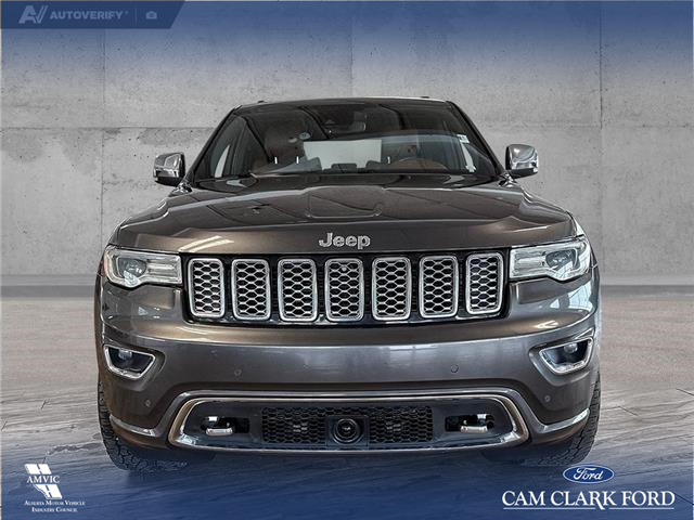 2020 Jeep Grand Cherokee Overland (Stk: P14938) in Airdrie - Image 2 of 25
