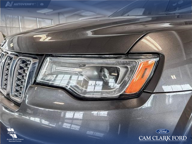 2020 Jeep Grand Cherokee Overland (Stk: P14938) in Airdrie - Image 8 of 25