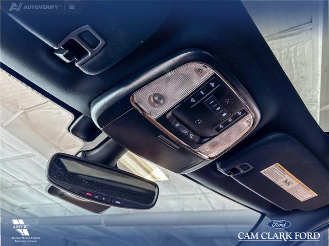 2020 Jeep Grand Cherokee Overland (Stk: P14938) in Airdrie - Image 21 of 25