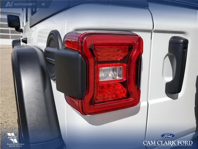 2024 Jeep Wrangler Rubicon (Stk: U38037) in Red Deer - Image 10 of 24
