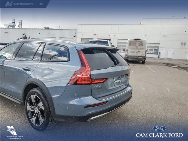 2024 Volvo V60 Cross Country B5 Plus (Stk: U38031) in Red Deer - Image 11 of 25