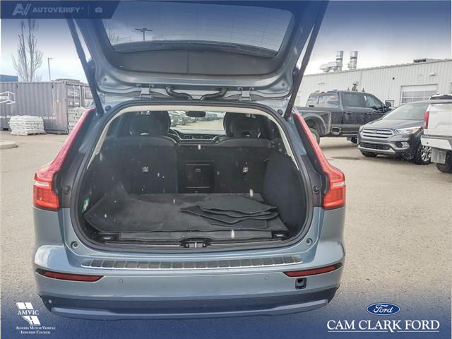 2024 Volvo V60 Cross Country B5 Plus (Stk: U38031) in Red Deer - Image 12 of 25