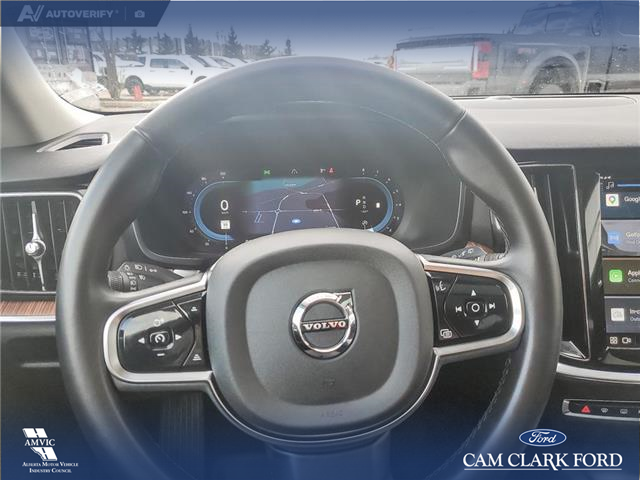 2024 Volvo V60 Cross Country B5 Plus (Stk: U38031) in Red Deer - Image 14 of 25