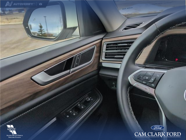 2025 Volkswagen Atlas 2.0 TSI Comfortline (Stk: P1170) in Innisfail - Image 13 of 19