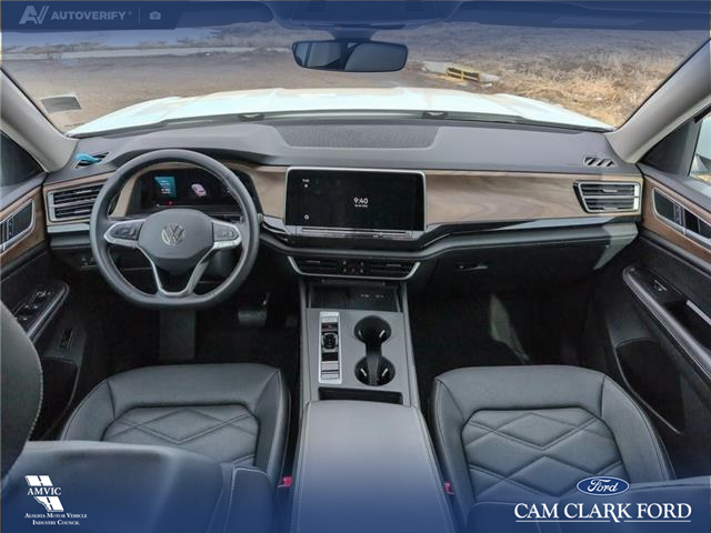 2025 Volkswagen Atlas 2.0 TSI Comfortline (Stk: P1170) in Innisfail - Image 17 of 19