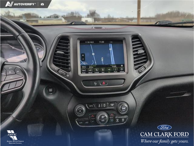 2021 Jeep Cherokee Trailhawk (Stk: P1210) in Innisfail - Image 13 of 18