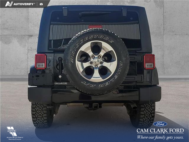 2018 Jeep Wrangler JK Unlimited Sahara (Stk: U38059) in Red Deer - Image 5 of 25