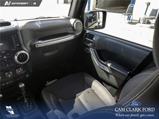 2018 Jeep Wrangler JK Unlimited Sahara (Stk: U38059) in Red Deer - Image 25 of 25