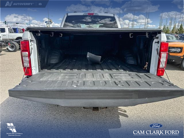 2020 Ford F-350 XLT (Stk: P7017) in Olds - Image 12 of 25