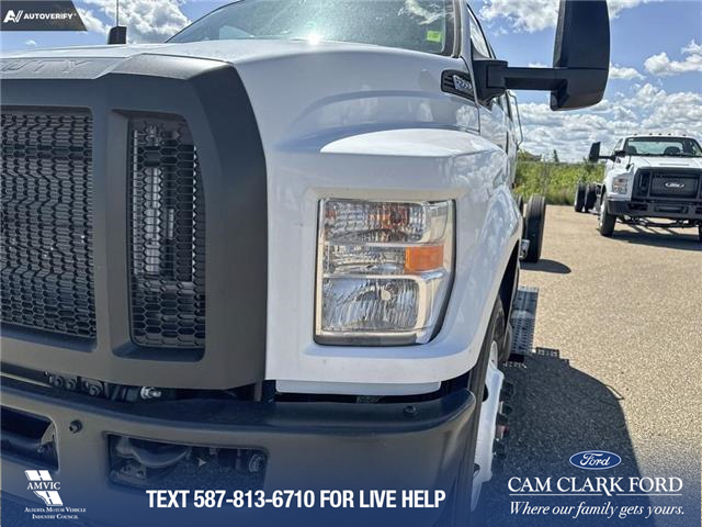2025 Ford F-750 Diesel Base (Stk: 25F4113) in Red Deer - Image 6 of 19