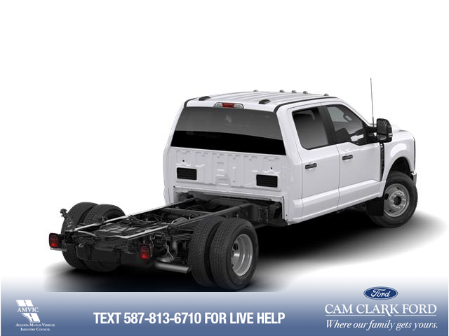 2026 Ford F-350 Chassis XLT (Stk: 26AT1061) in Airdrie - Image 3 of 7
