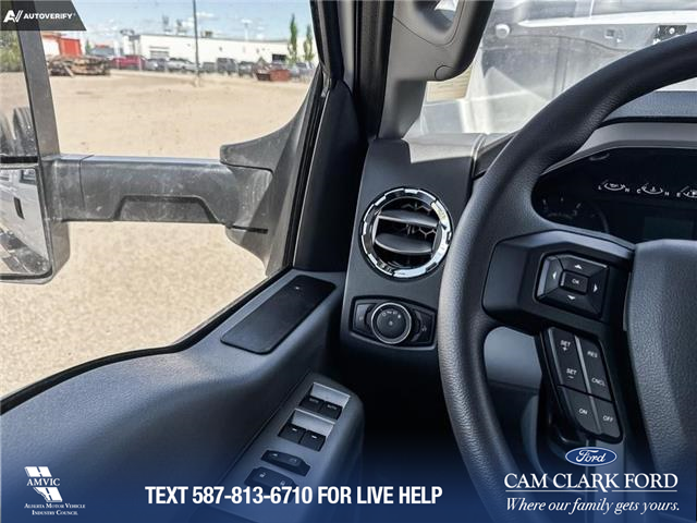 2025 Ford F-750 Diesel Base (Stk: 25F4303) in Red Deer - Image 13 of 19