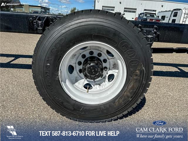 2025 Ford F-750 Diesel Base (Stk: 25F6575) in Red Deer - Image 3 of 14