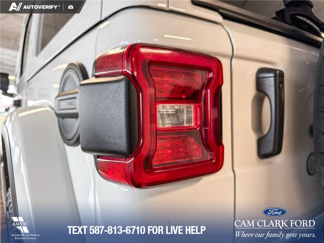 2021 Jeep Wrangler Unlimited Sahara (Stk: P14660) in Airdrie - Image 11 of 25