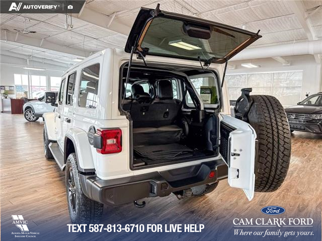 2021 Jeep Wrangler Unlimited Sahara (Stk: P14660) in Airdrie - Image 12 of 25