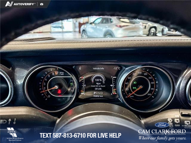 2021 Jeep Wrangler Unlimited Sahara (Stk: P14660) in Airdrie - Image 15 of 25