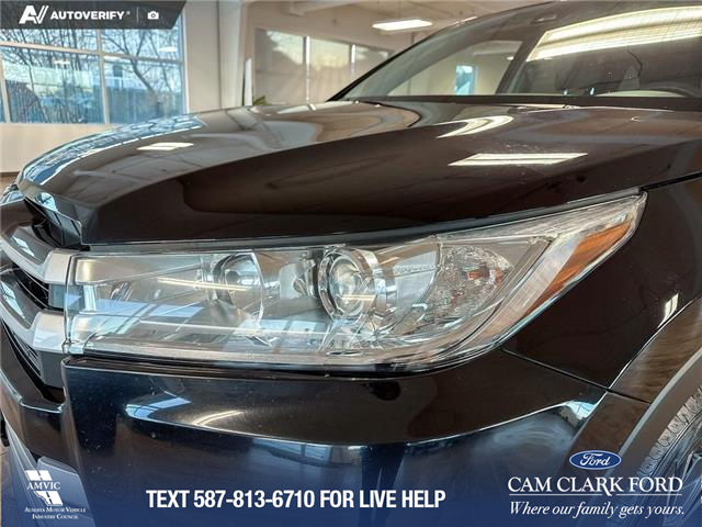 2019 Toyota Highlander LE (Stk: P14716) in Airdrie - Image 8 of 25