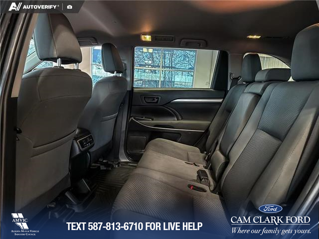 2019 Toyota Highlander LE (Stk: P14716) in Airdrie - Image 23 of 25