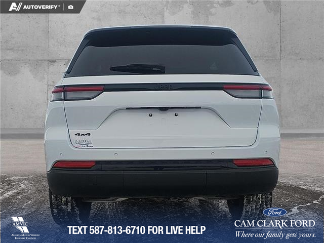 2025 Jeep Grand Cherokee Laredo (Stk: SJ056A) in Innisfail - Image 5 of 24