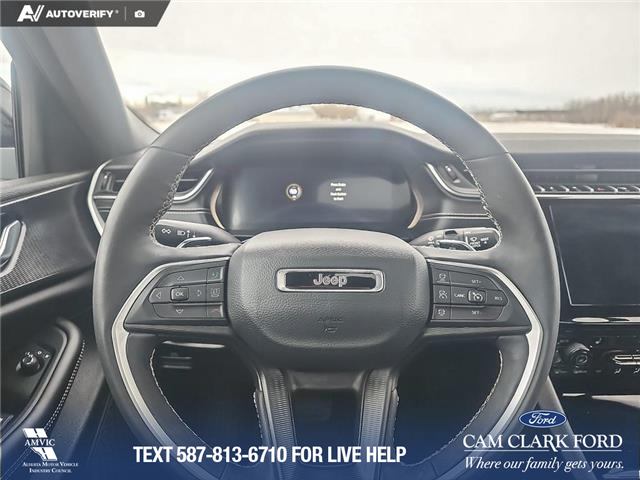 2025 Jeep Grand Cherokee Laredo (Stk: SJ056A) in Innisfail - Image 11 of 24