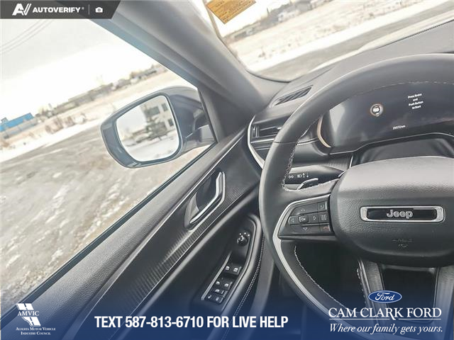 2025 Jeep Grand Cherokee Laredo (Stk: SJ056A) in Innisfail - Image 13 of 24