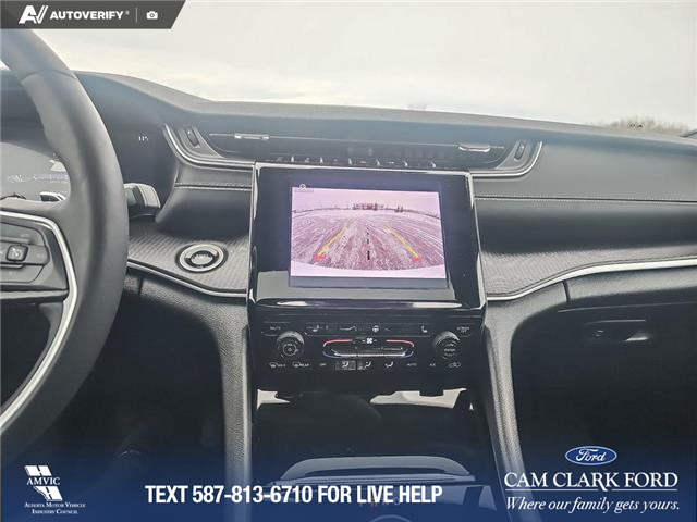 2025 Jeep Grand Cherokee Laredo (Stk: SJ056A) in Innisfail - Image 15 of 24