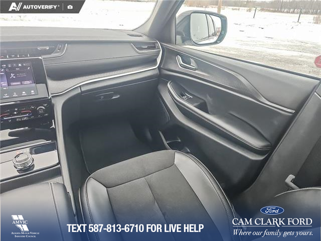 2025 Jeep Grand Cherokee Laredo (Stk: SJ056A) in Innisfail - Image 18 of 24