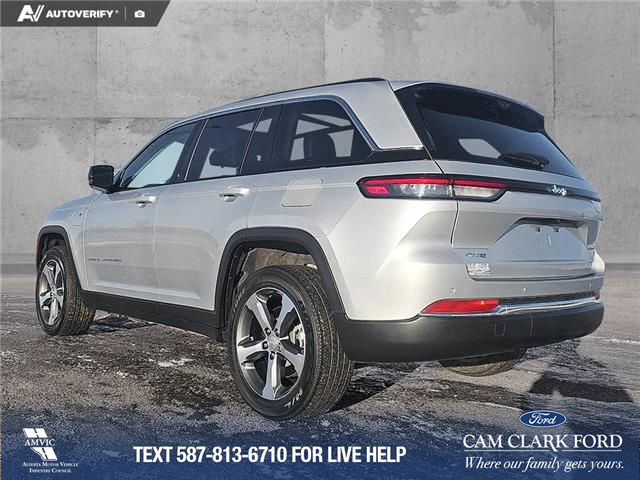 2023 Jeep Grand Cherokee 4xe Base (Stk: SJ070A) in Innisfail - Image 4 of 24